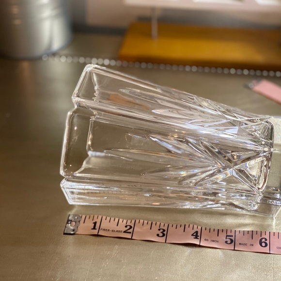 WEDGWOOD CRYSTAL VASE - Picture 7 of 8